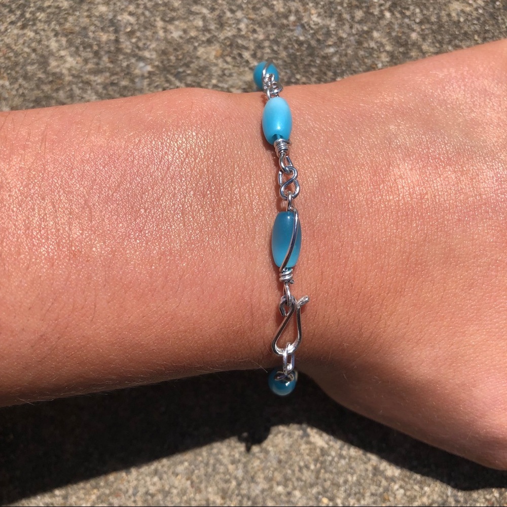 Handmade turquoise beaded bracelet